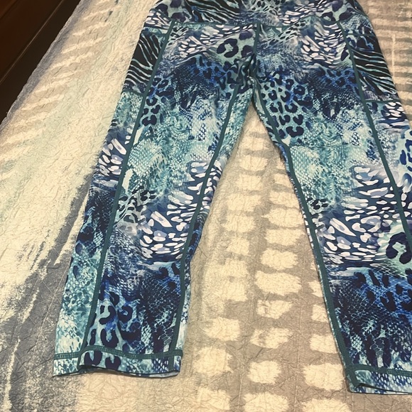 Constantly Varied Gear Women's Blue Leggings - Picture 2 of 3